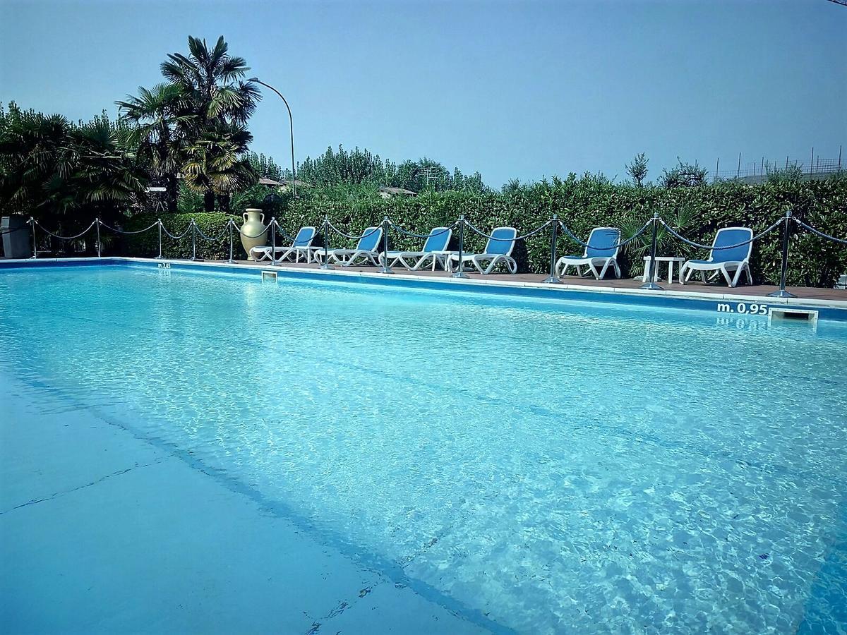 Hotel Oceano Пескьера-дель-Гарда Экстерьер фото