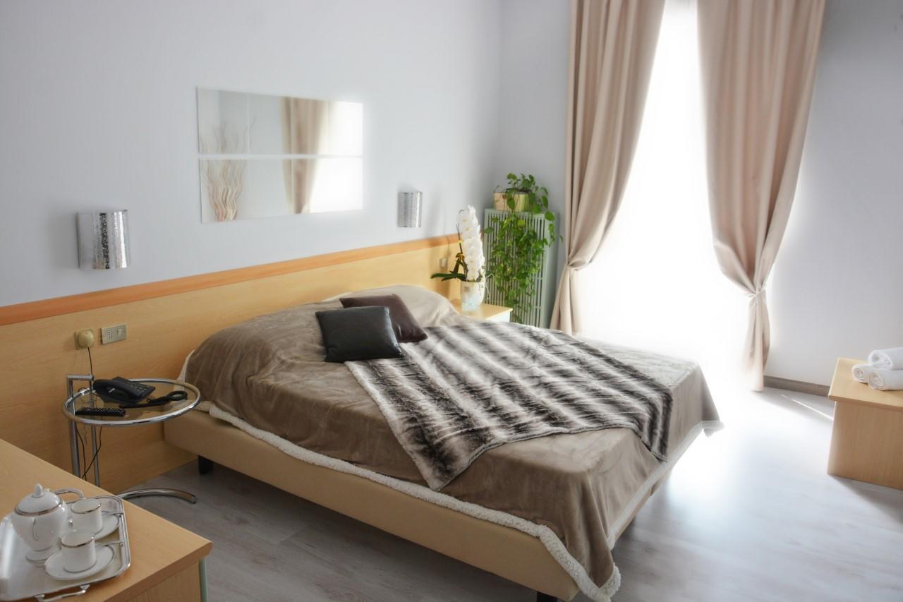 Hotel Oceano Пескьера-дель-Гарда Экстерьер фото