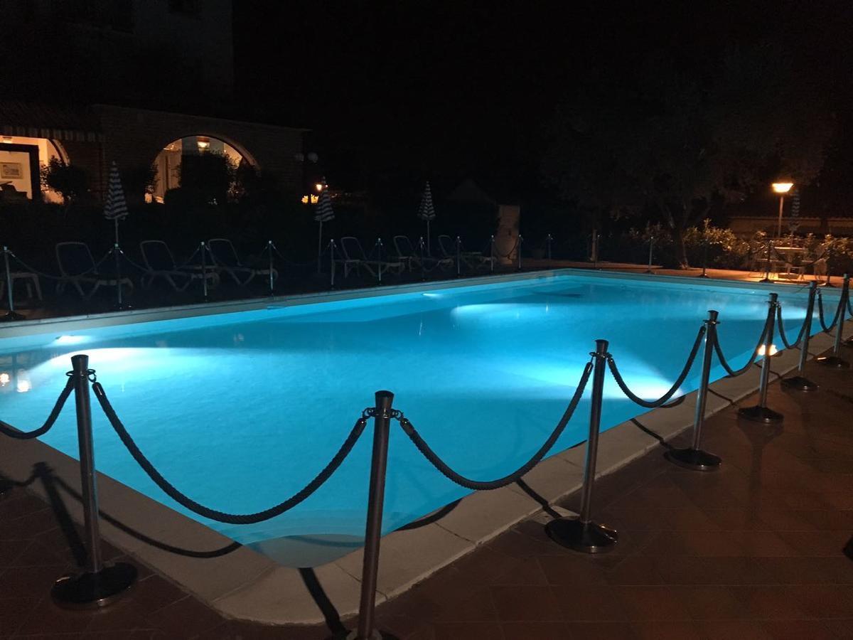 Hotel Oceano Пескьера-дель-Гарда Экстерьер фото