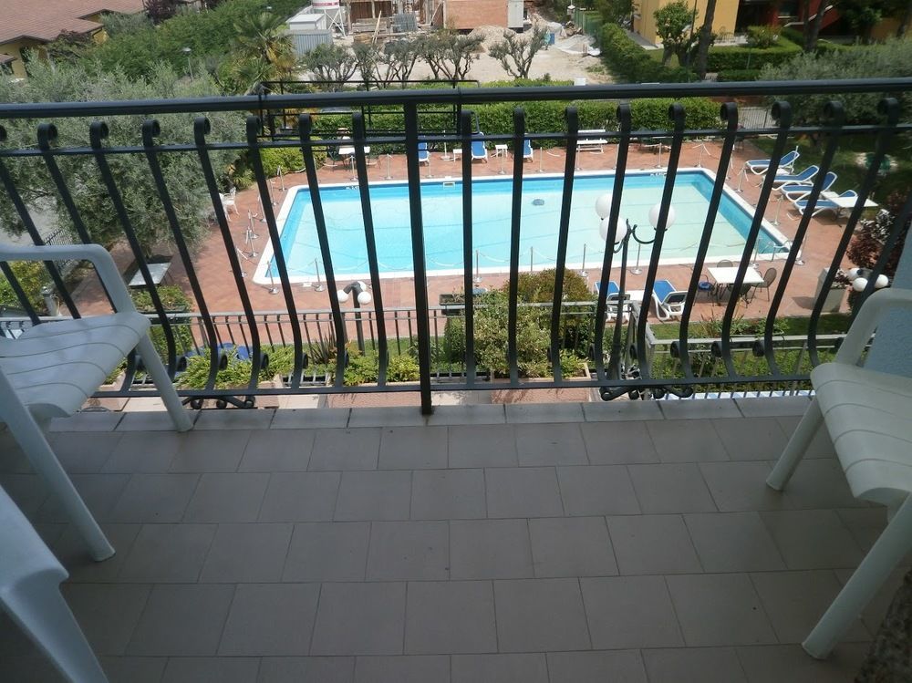 Hotel Oceano Пескьера-дель-Гарда Экстерьер фото