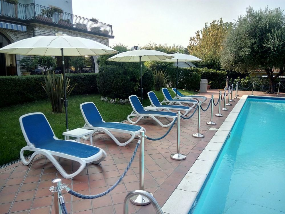 Hotel Oceano Пескьера-дель-Гарда Экстерьер фото