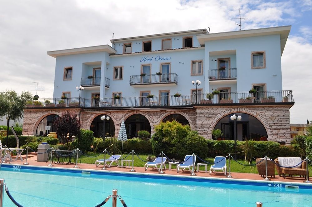Hotel Oceano Пескьера-дель-Гарда Экстерьер фото