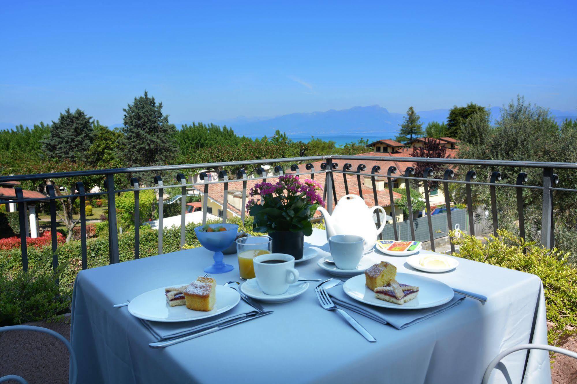 Hotel Oceano Пескьера-дель-Гарда Экстерьер фото